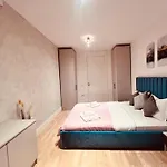 102 Hideaway I 1 Bedroom In Aviatiei Апартаменти Бухарест