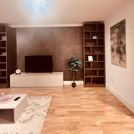 102 Hideaway I 1 Bedroom In Aviatiei
