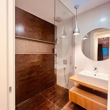 102 Hideaway I 1 Bedroom In Aviatiei Апартаменты *