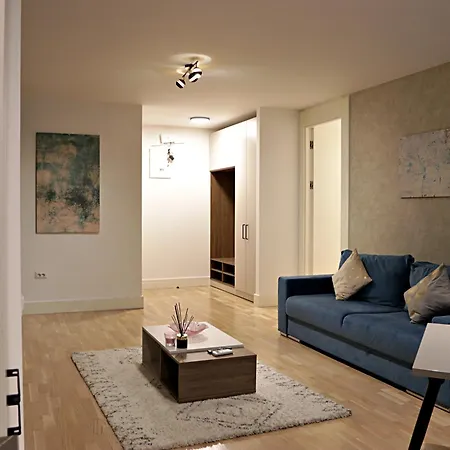 Апартаменти 102 Hideaway I 1 Bedroom In Aviatiei *