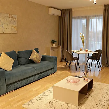 Апартаменти 102 Hideaway I 1 Bedroom In Aviatiei
